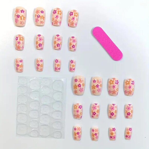 Nails Floral Press On Kit Flowers 24 Manicure Stylish Trendy Fake Reusable Pink - Picture 2 of 6